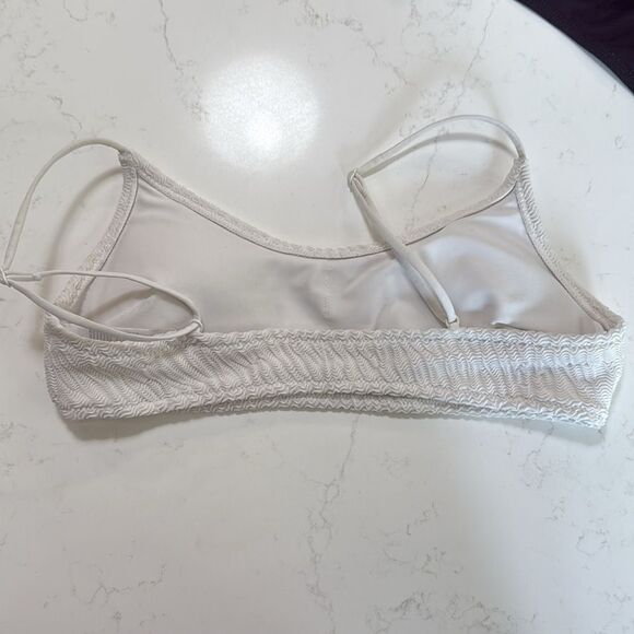 H&M Stylish Bikini Set in White, Yellow, and Snake Print. Size Medium/Small. - Picture 3 of 10
